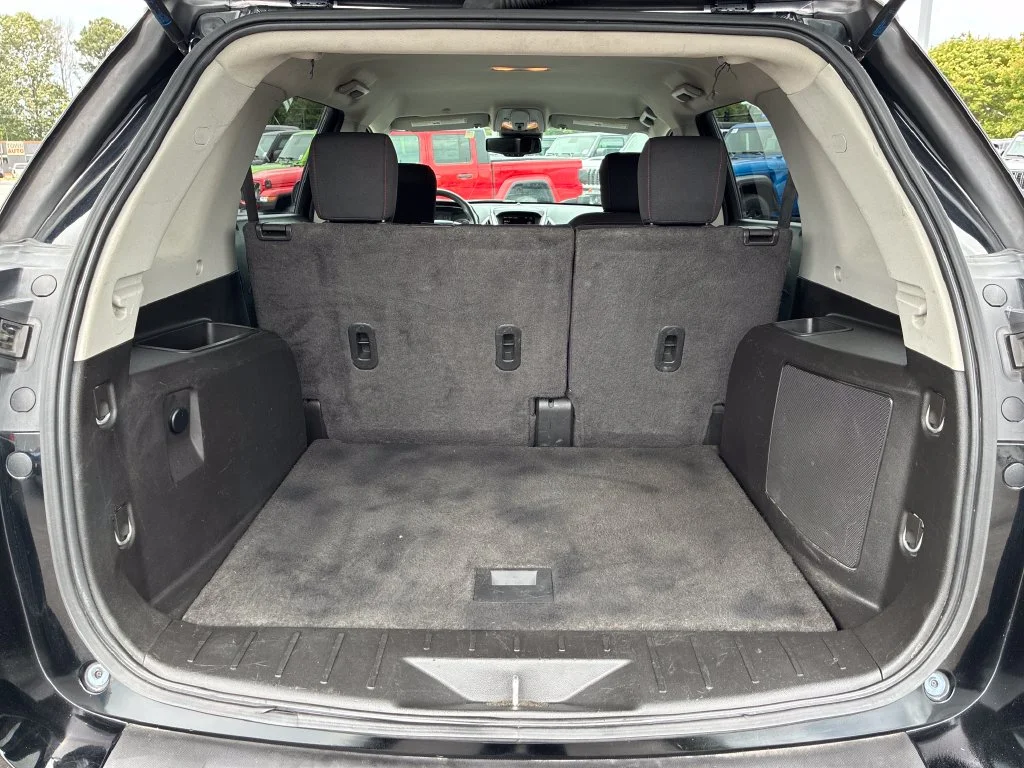 Used 2015 Black GMC SLE-1 image 22