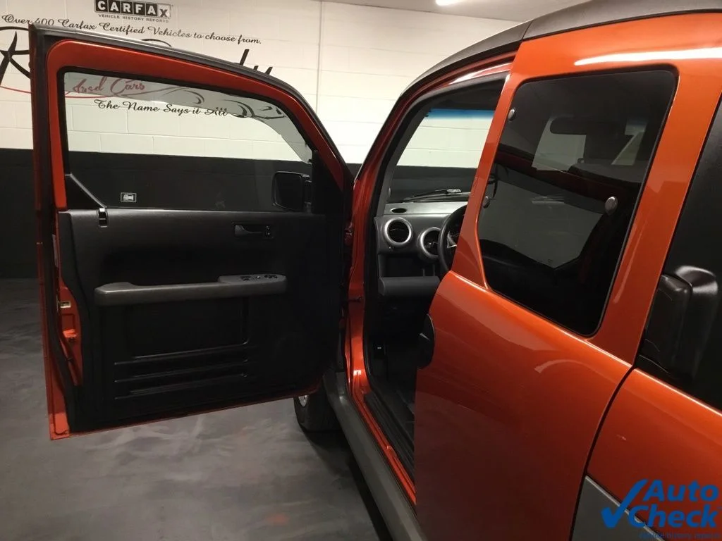 Used 2005 Orange Honda LX image 18