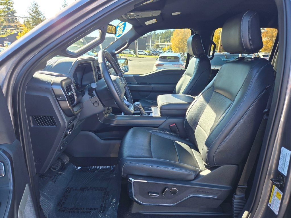 Used 2024 Gray Metallic Ford Lariat image 22