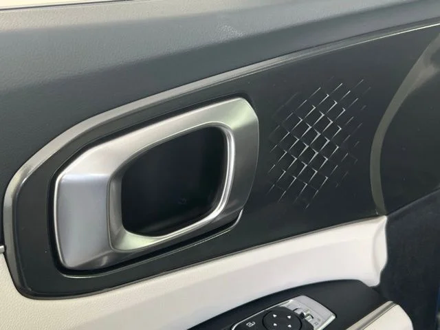 2025 Kia Sorento S - Photo 20