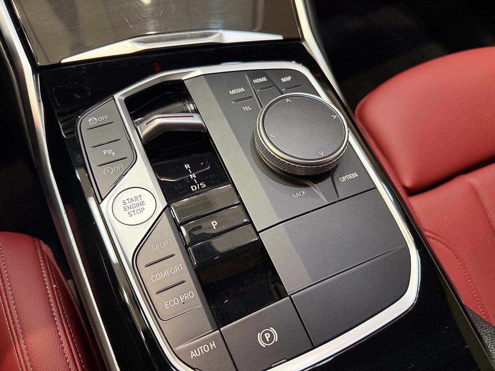 Used 2024  BMW  image 16