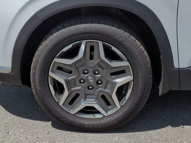 Used 2022 Gray Hyundai SEL Convenience image 11