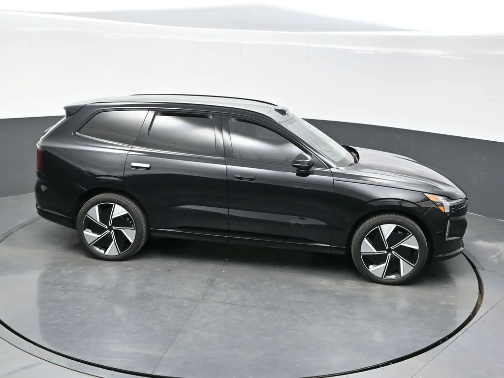 2025 Volvo EX90 Ultra - Photo 42