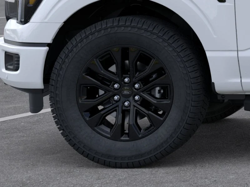 New 2026 Oxford White Ford Lariat® image 19