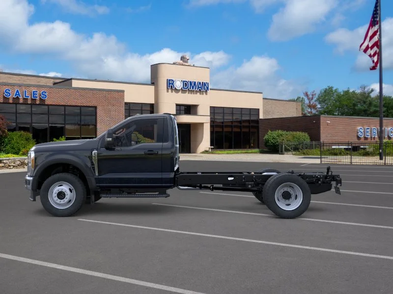 New 2026 Agate Black Metallic Ford F-550® XL image 25