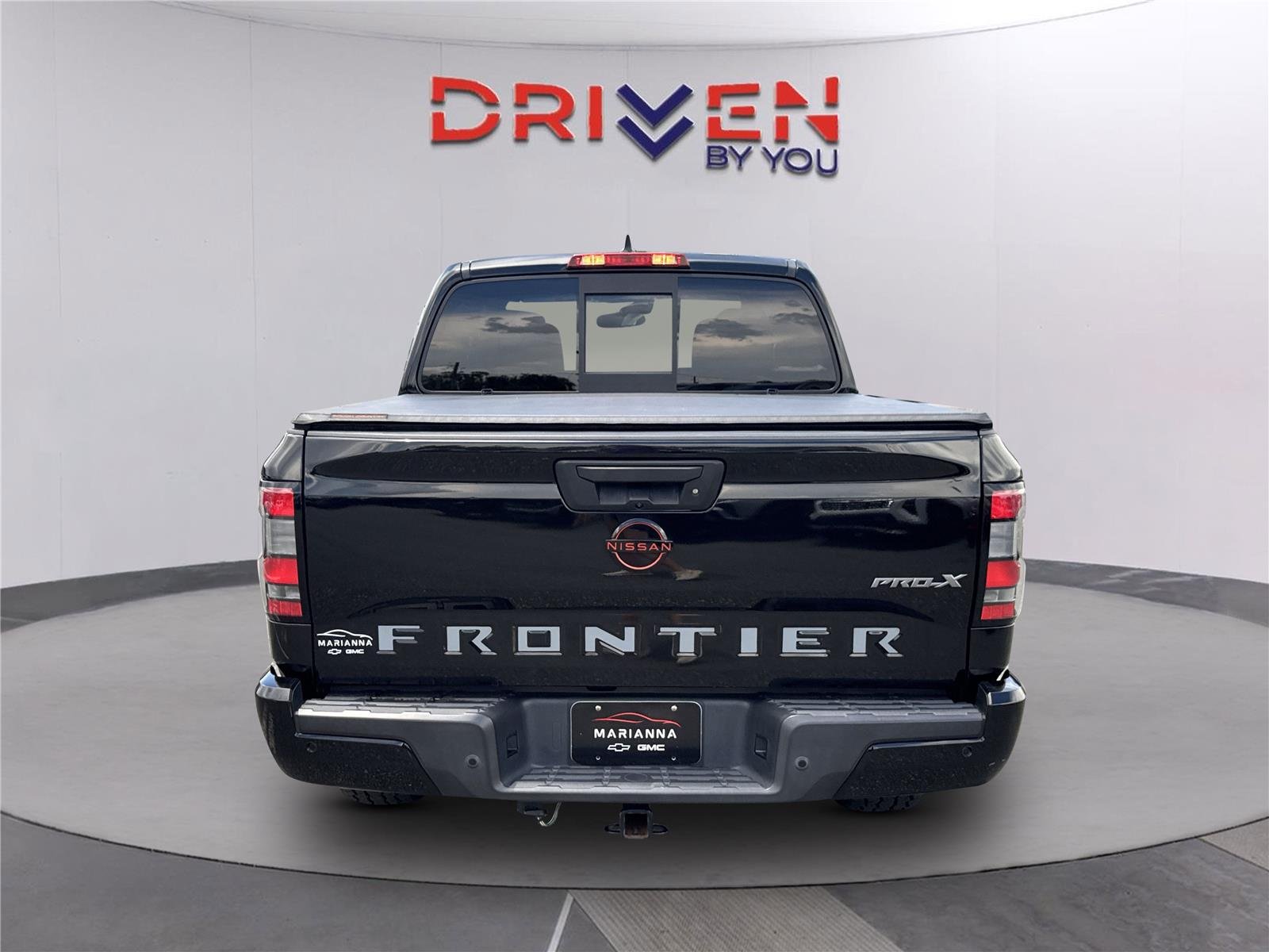 Used 2022 Super Black Nissan PRO-X image 5