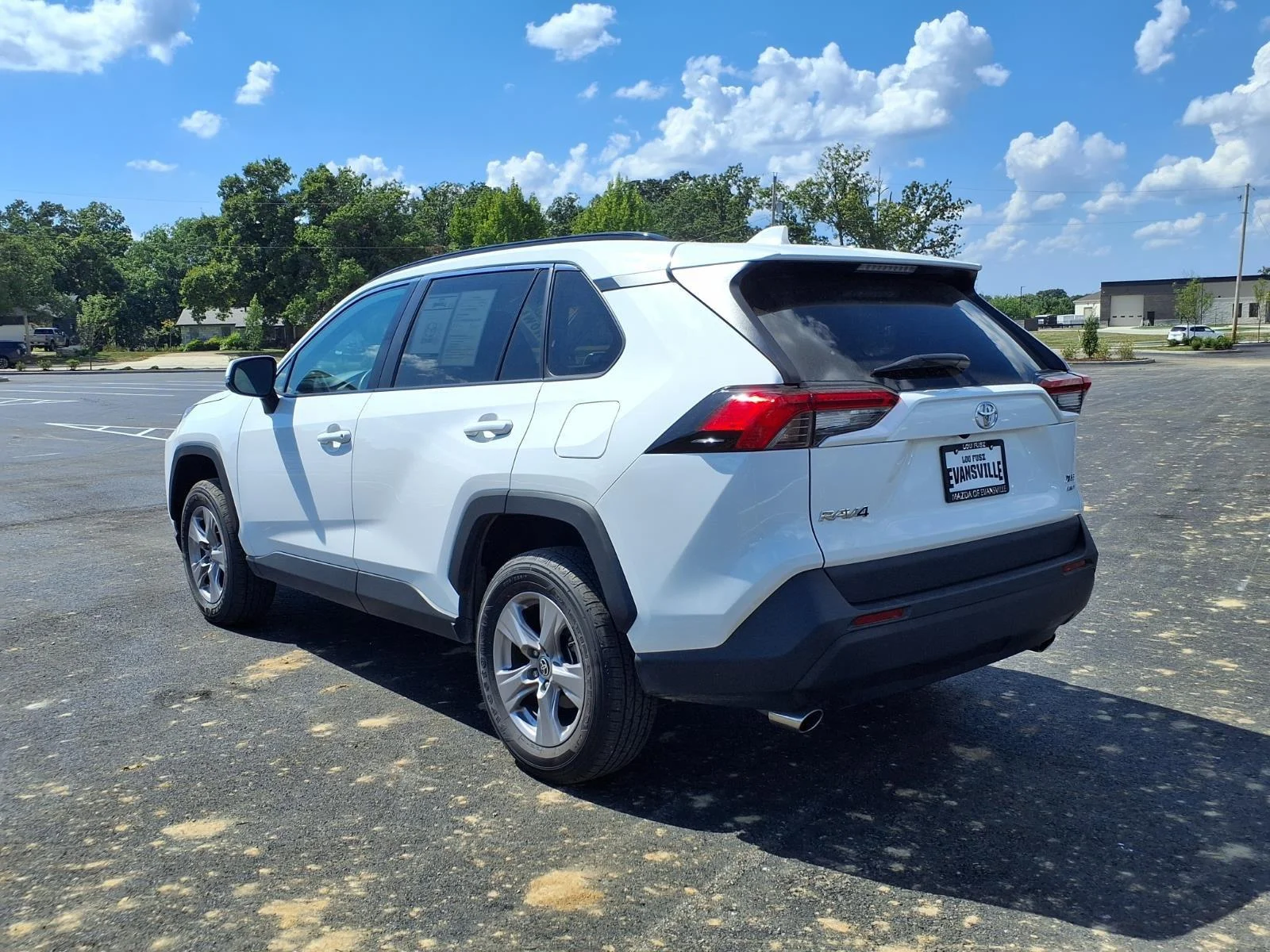 Used 2025 Ice Cap Toyota XLE image 23