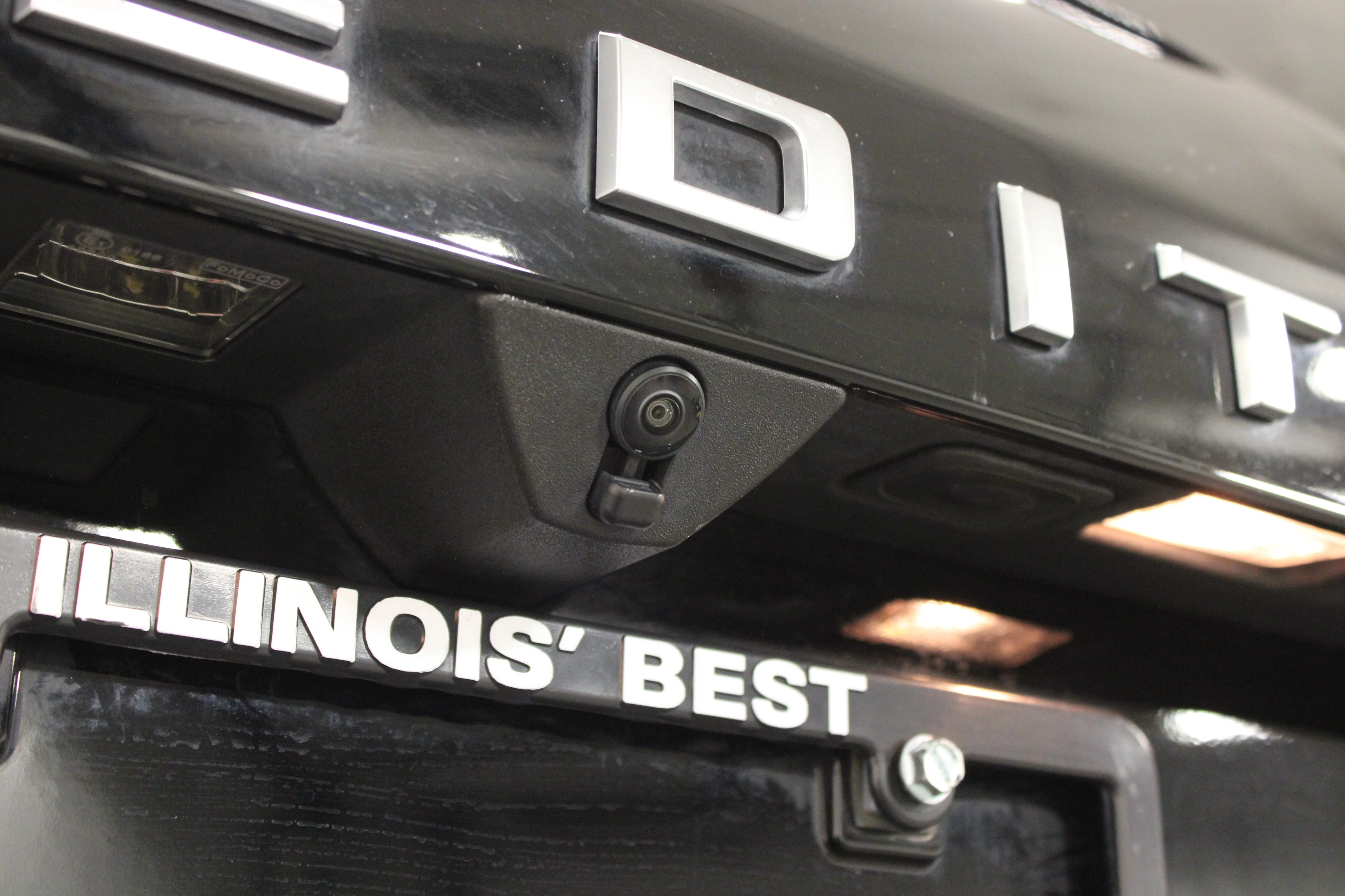 Used 2025 Black Metallic Ford Platinum image 13