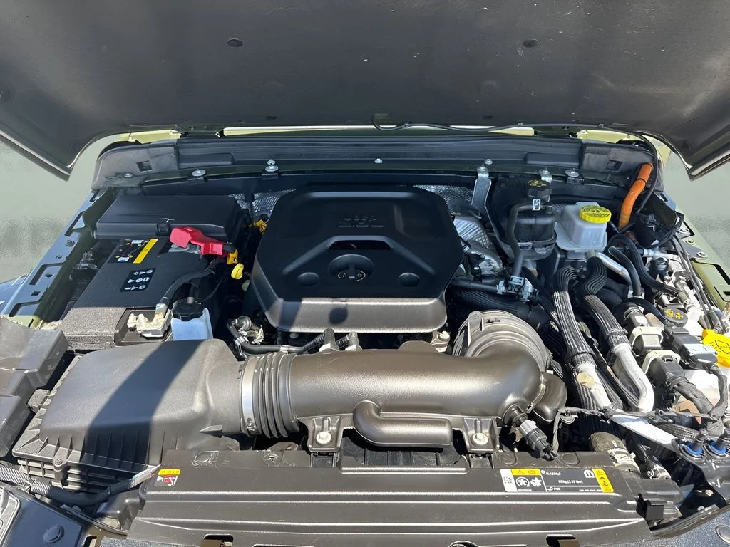 Used 2024 Green Jeep Sport S 4xe image 33