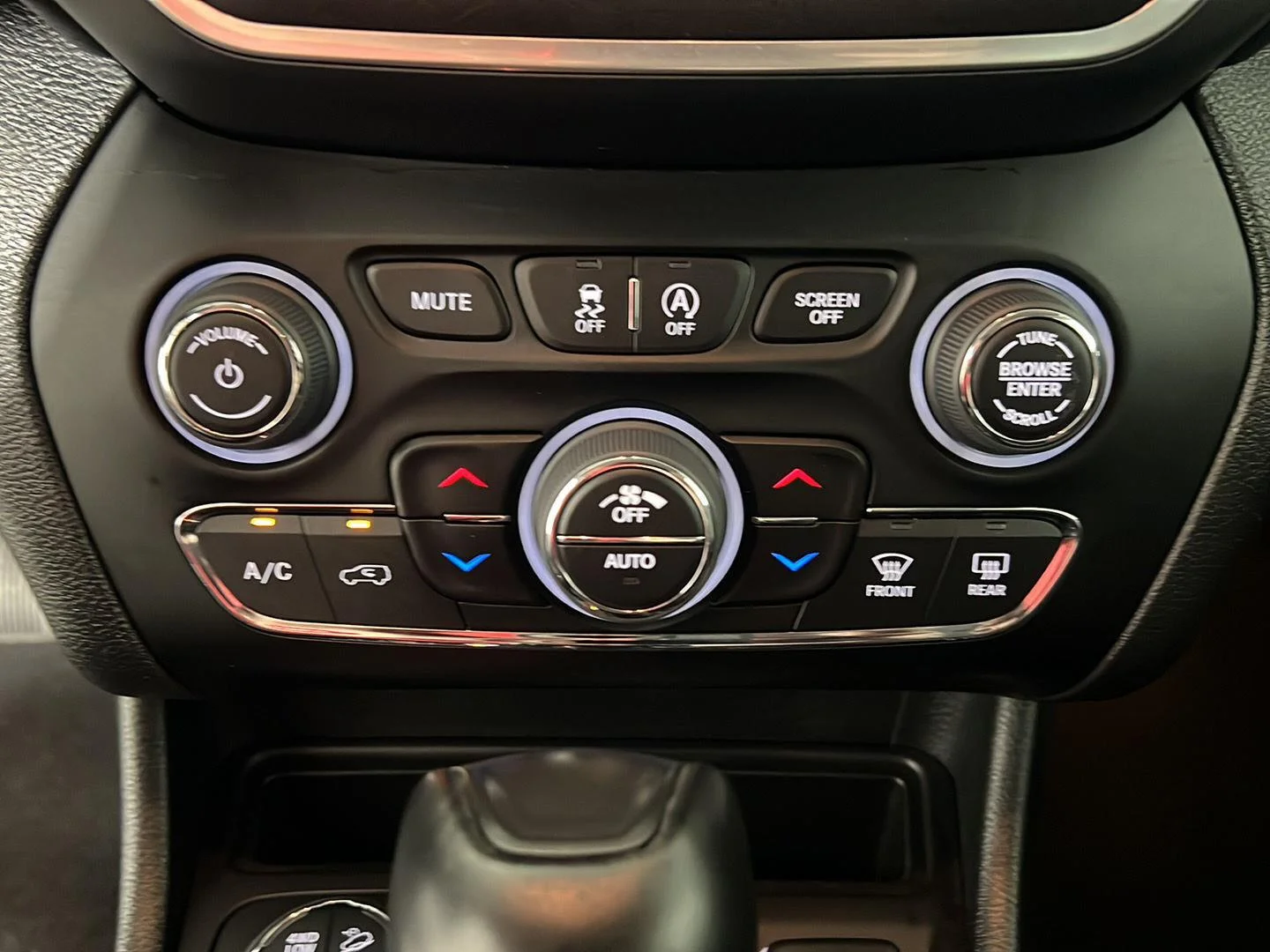 Used 2022 Granite Crystal Metallic Clearcoat Jeep Trailhawk image 21