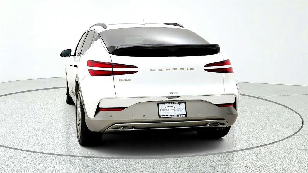 Used 2023 Uyuni White Genesis Advanced AWD image 6