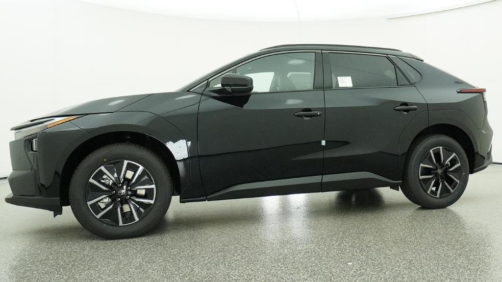 New 2026 Midnight Black Metallic Toyota XLE image 60