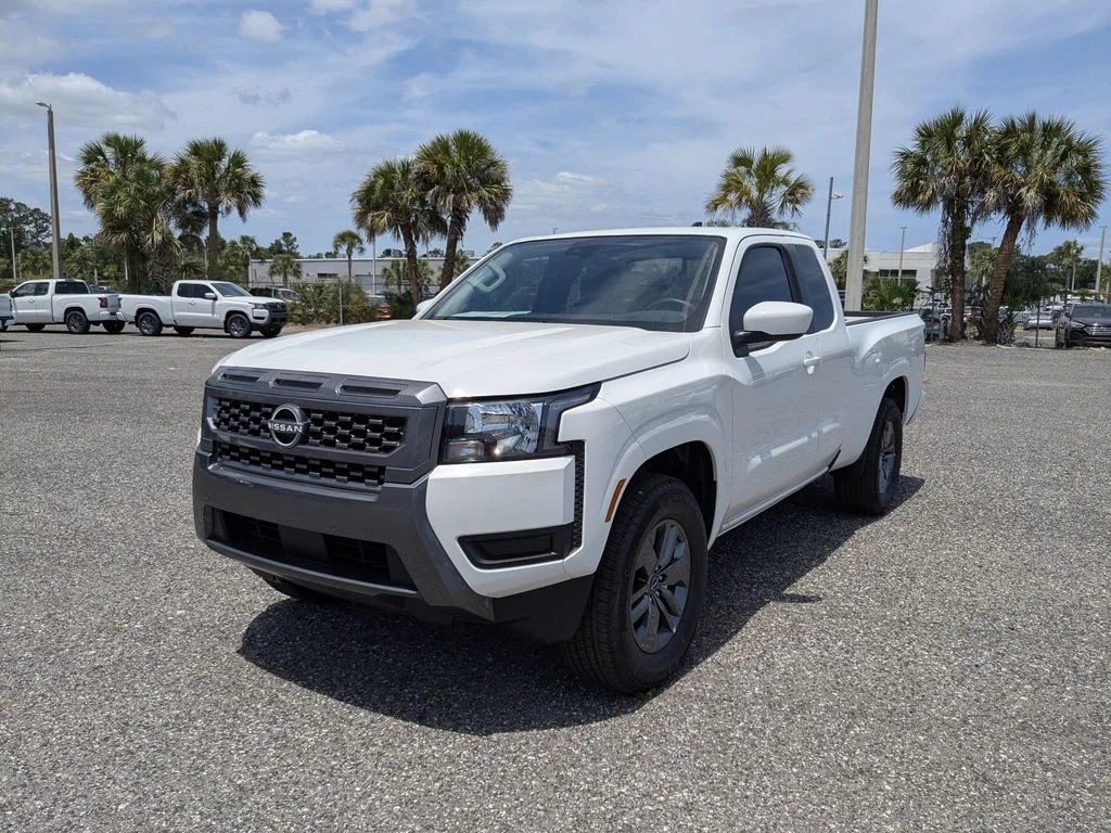 2025 Nissan Frontier SV - Photo 8