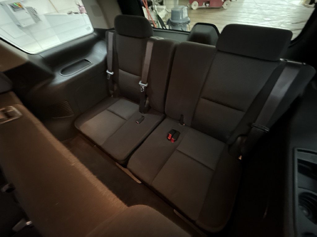 Used 2011 Pure Silver Metallic GMC SLE image 20