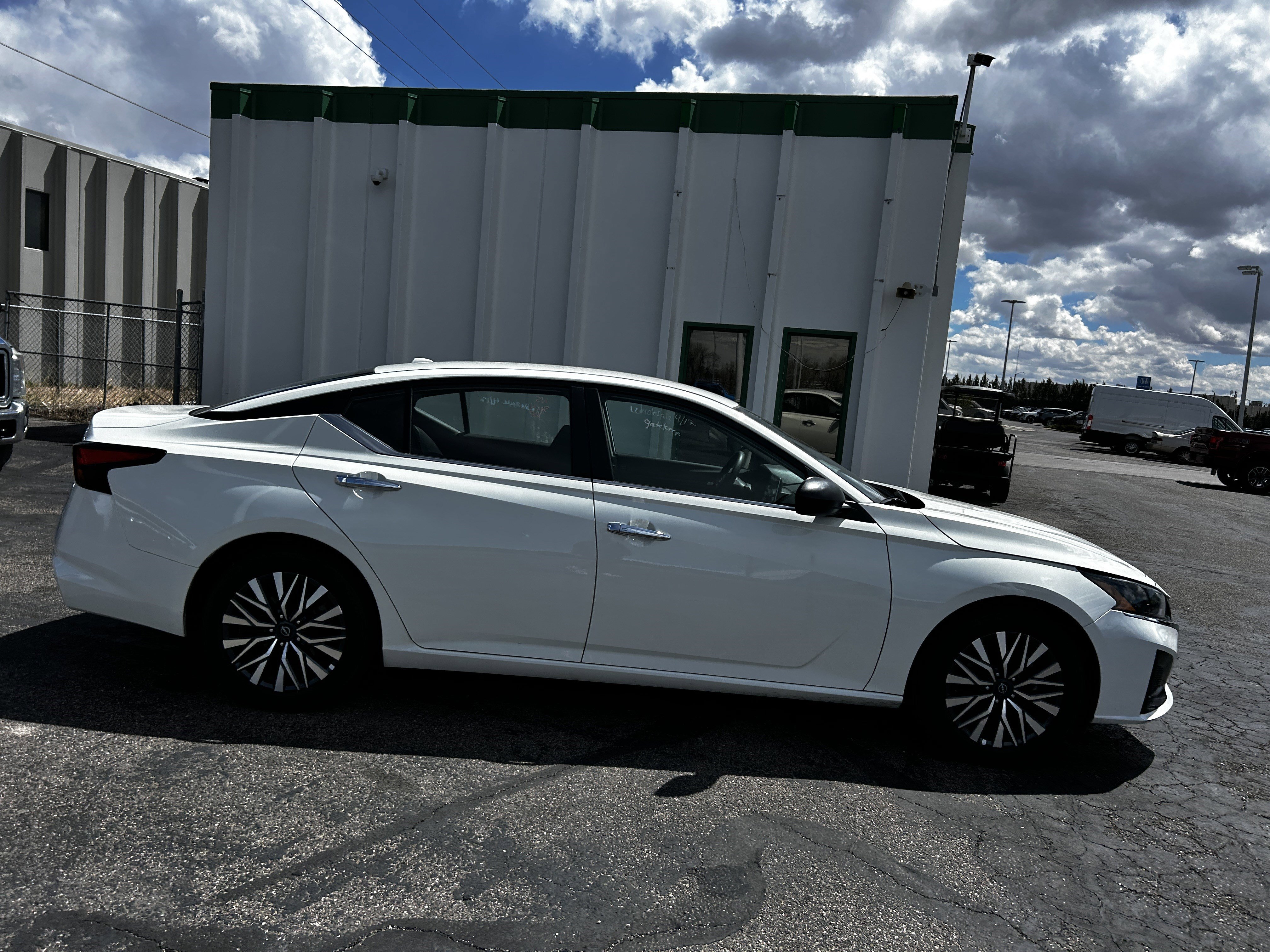 2025 Nissan Altima SV - Photo 6