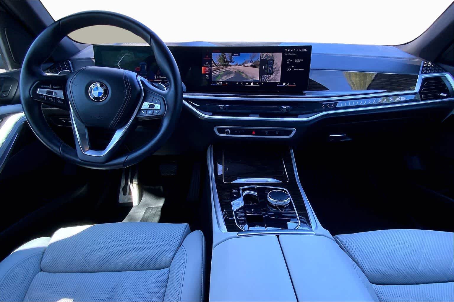 Used 2024 Blue Ridge Mountain Metallic BMW xDrive40i image 15