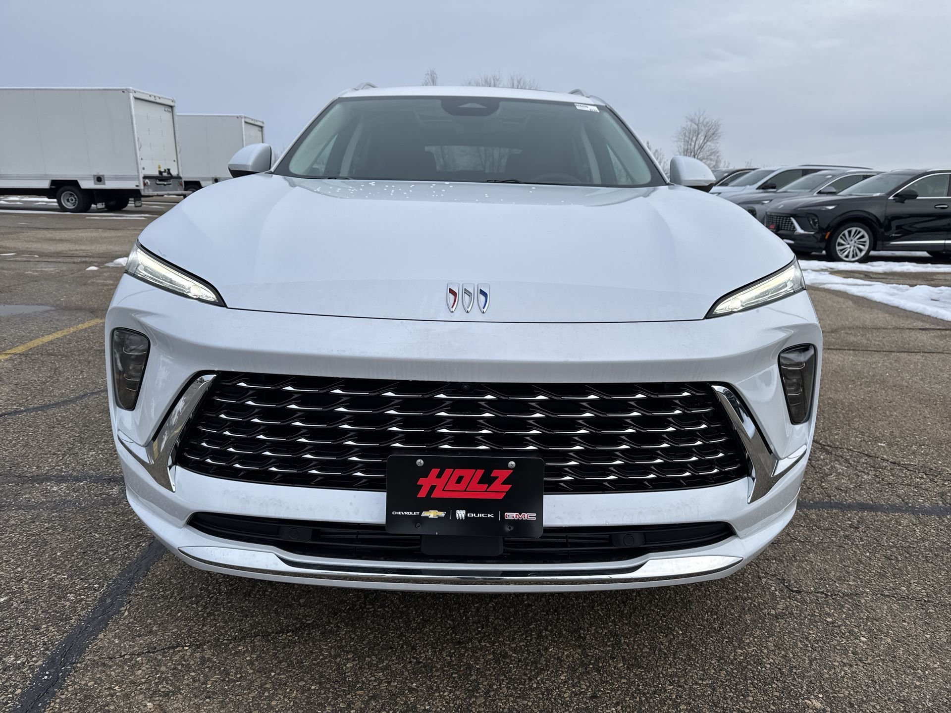 New 2026 Iridescent White Tricoat Buick Avenir image 43