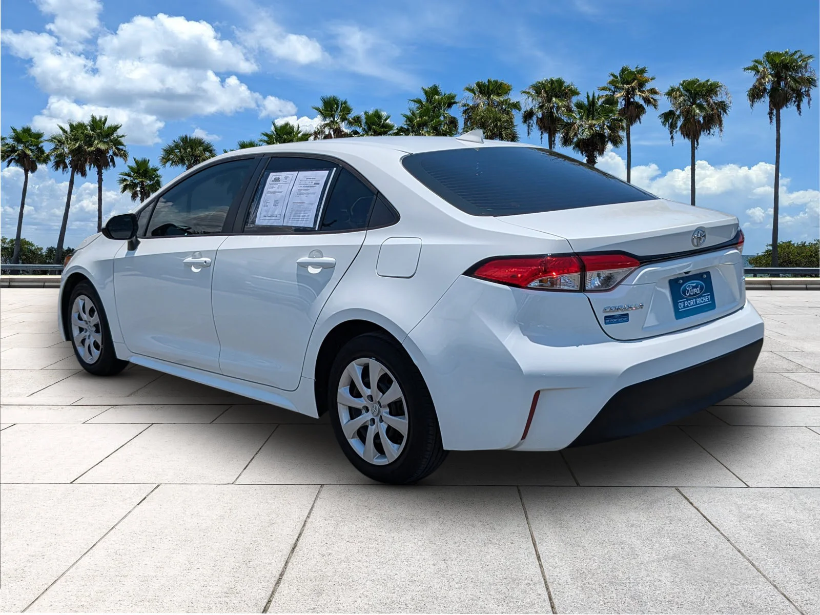 Used 2024 Ice Toyota LE image 6