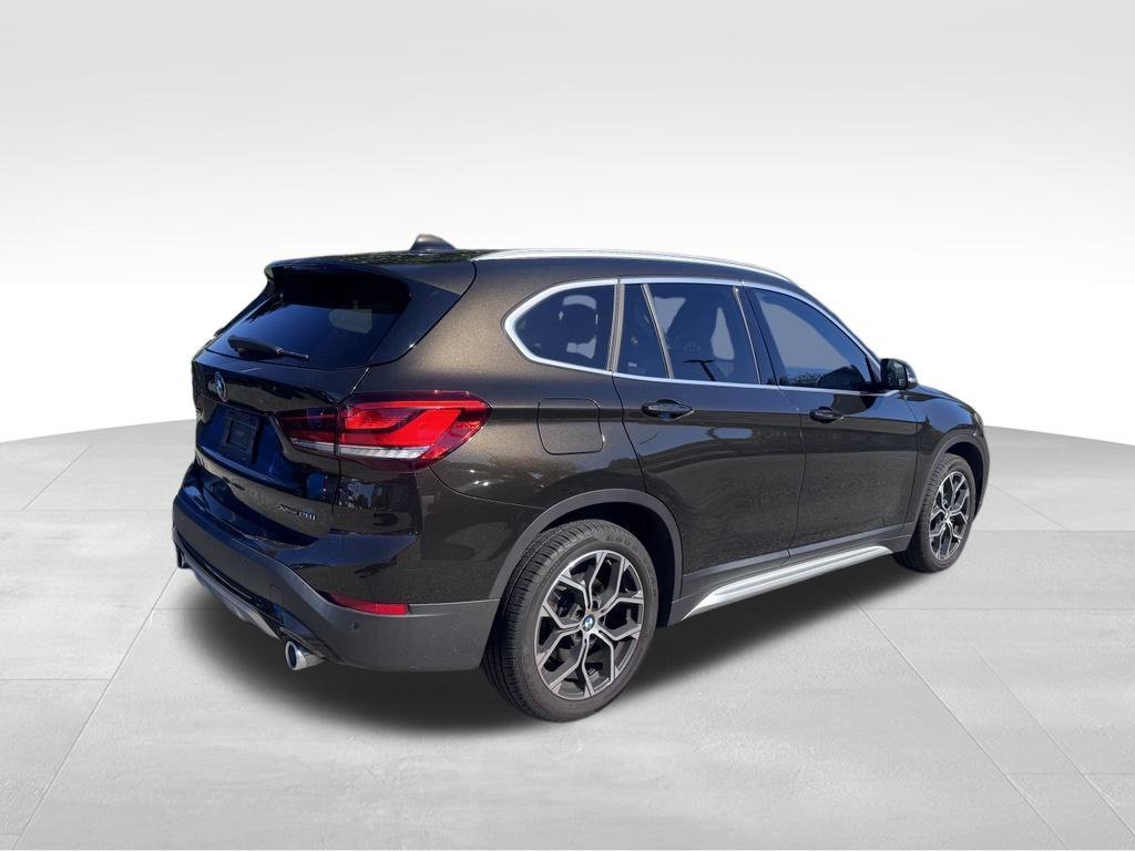 Used 2020 Dark Olive Metallic BMW xDrive28i image 3