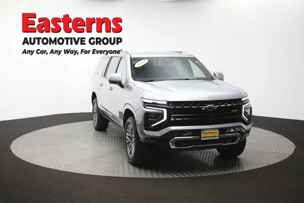 Used 2025 Gray Chevrolet Z71 image 55