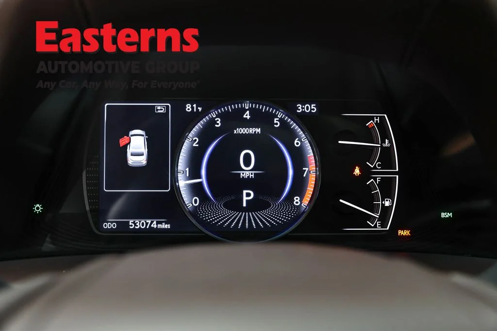 Used 2021 White Lexus 350 image 18