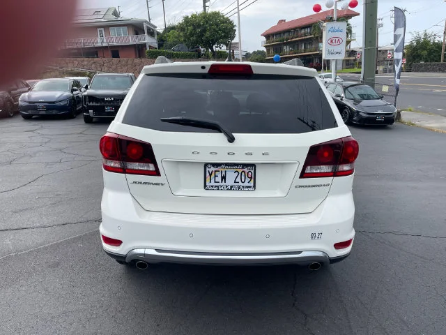 Used 2018 White Dodge Crossroad image 5