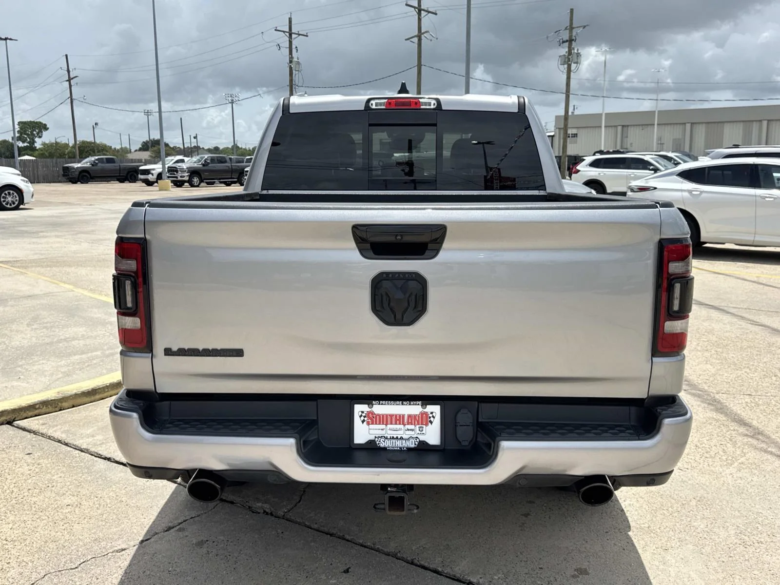 Used 2023 Billet Silver Metallic Clearcoat Ram Laramie image 6