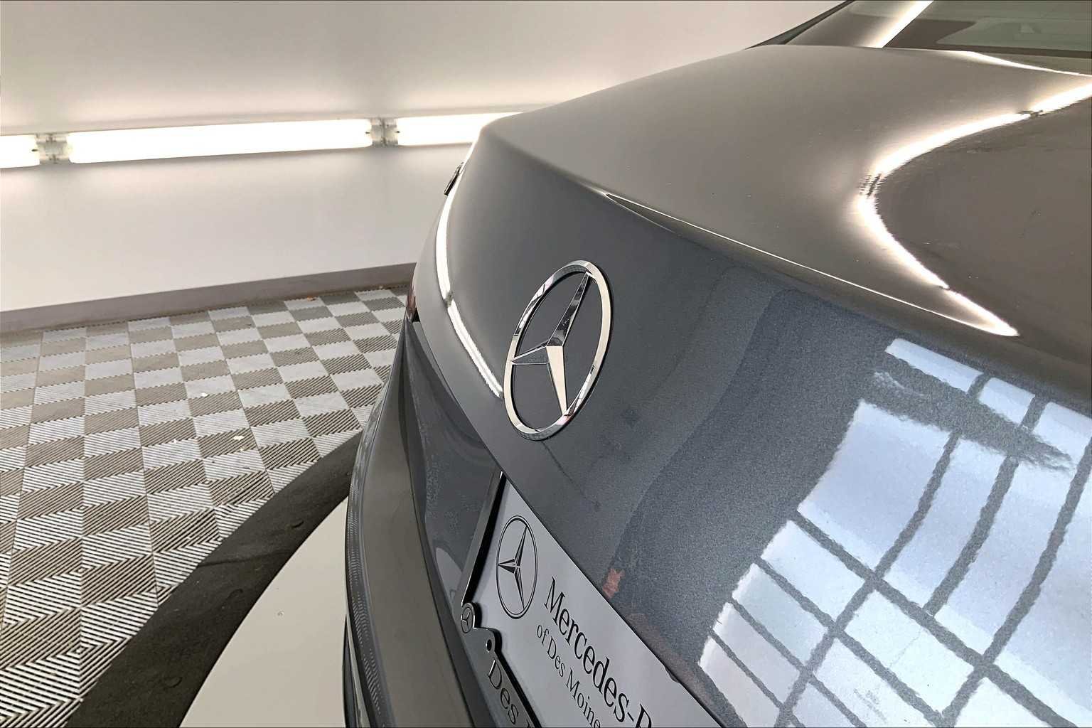 New 2025 Selenite Grey Metallic Mercedes-Benz C 300 image 22