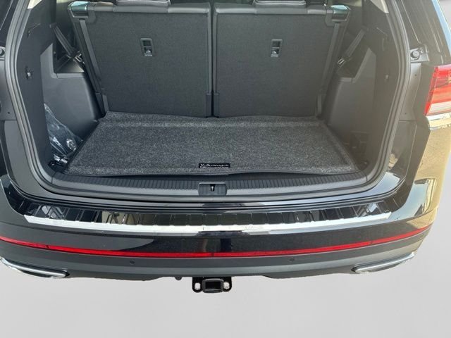 New 2026 Deep Black Volkswagen 2.0T SE w/Technology image 6