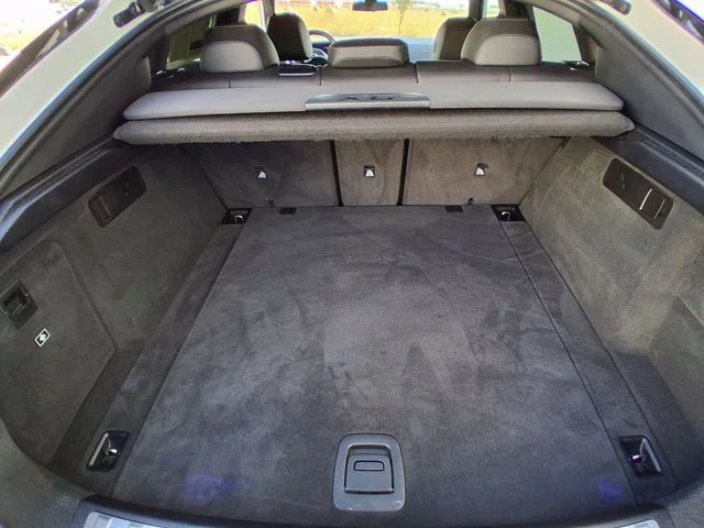 Used 2024 White BMW xDrive40i image 27