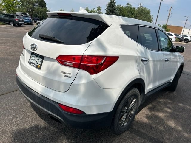 Used 2015 White Hyundai Base image 3