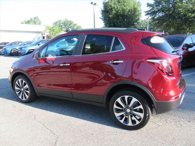 Used 2022  Buick Preferred image 4