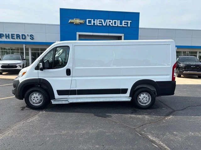 Used 2023 White Ram Base image 3
