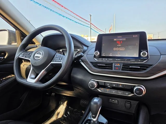 2024 Nissan Altima SV - Photo 13