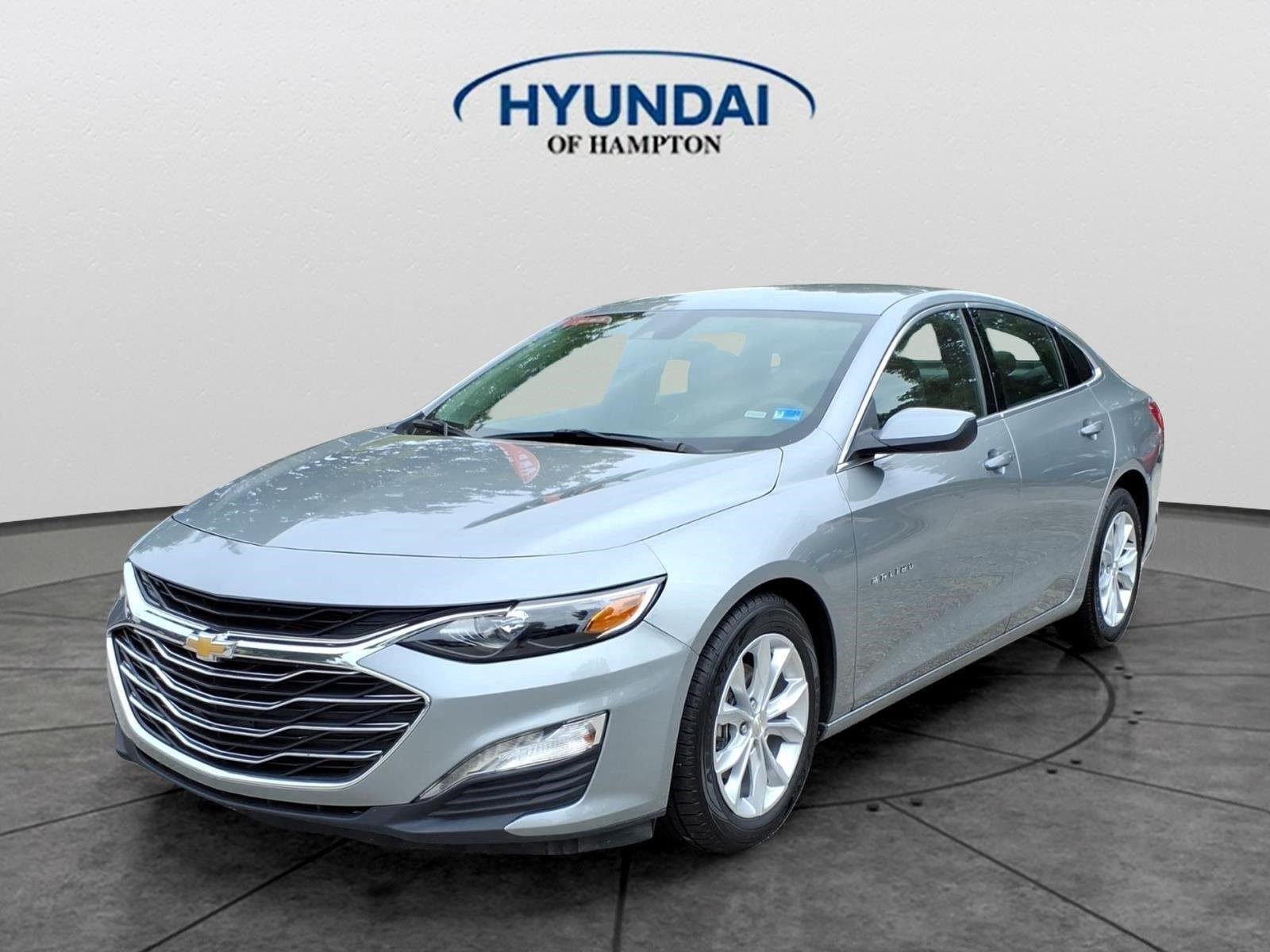 Used 2025 Sterling Gray Metallic Chevrolet LT image 1