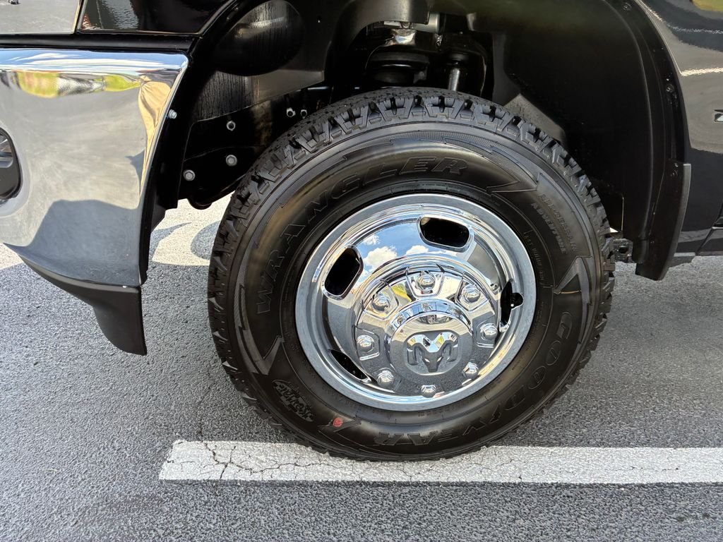 New 2026 Diamond Black Crystal Pearlcoat RAM Tradesman image 6