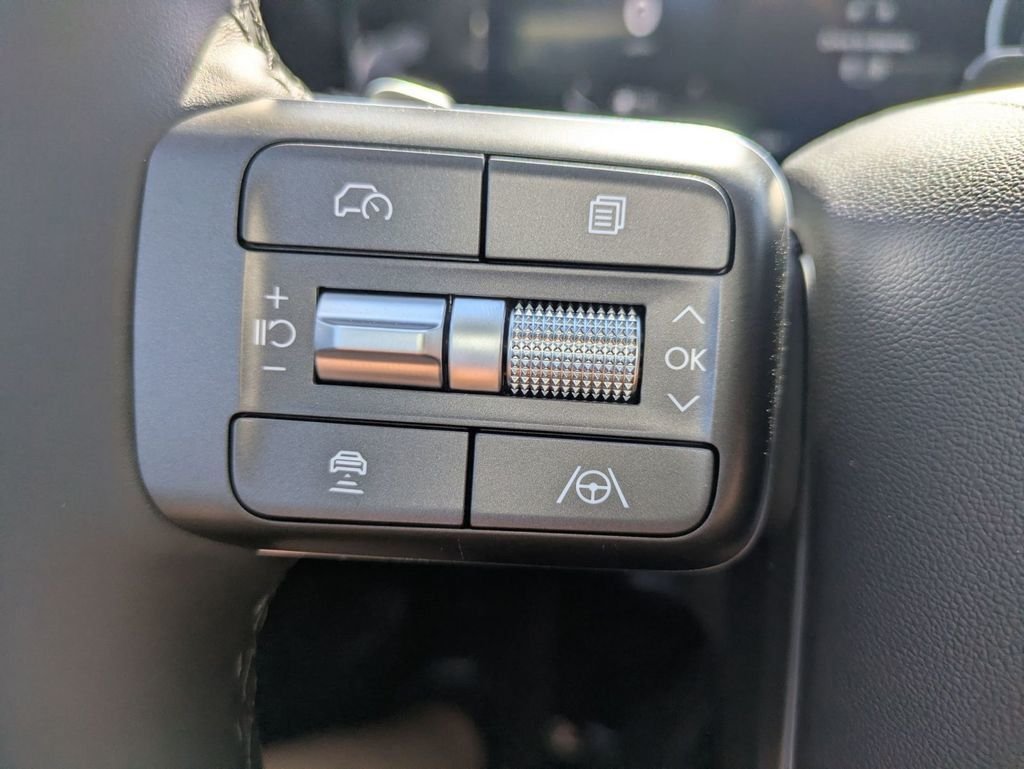 New 2026 White Hyundai SEL Premium image 16