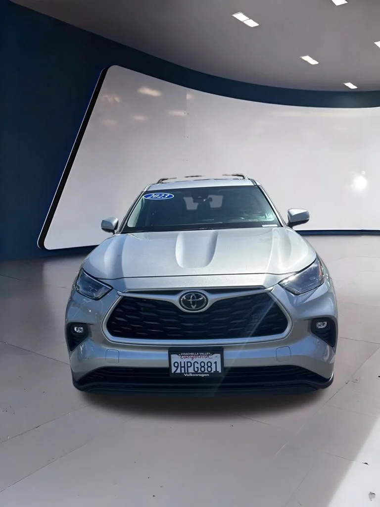 Used 2023 Silver Toyota LE image 6
