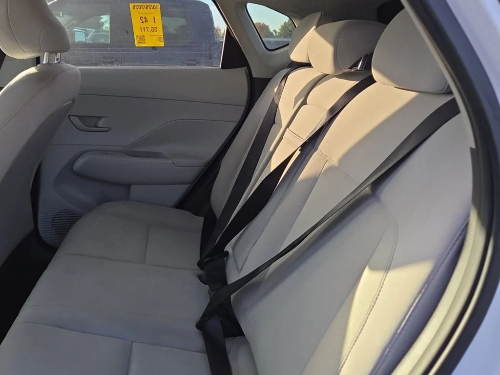 Certified Used 2024 White Hyundai SEL image 2