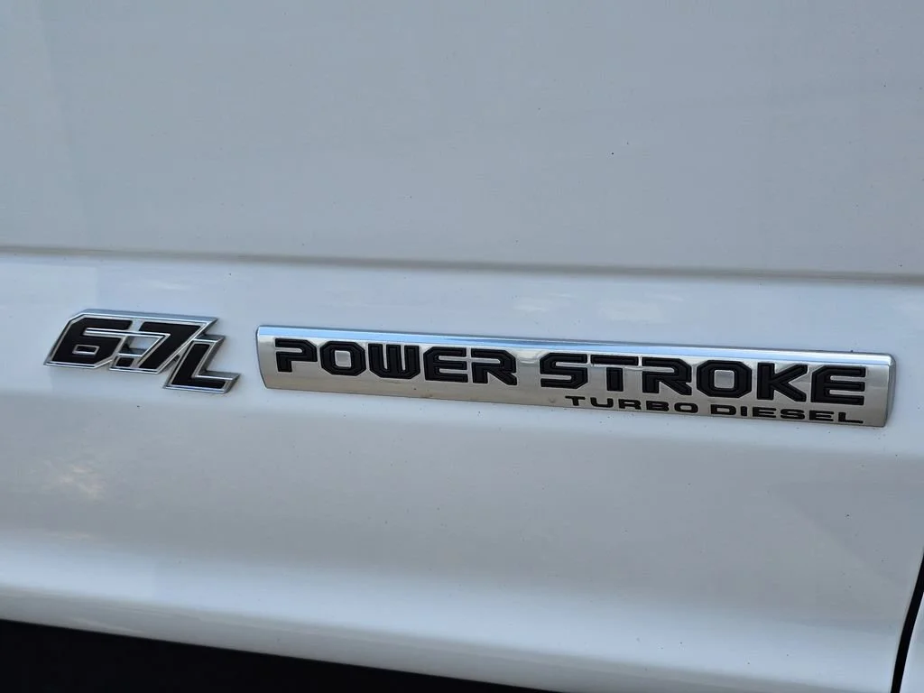 Used 2017 Oxford White Ford XL image 8