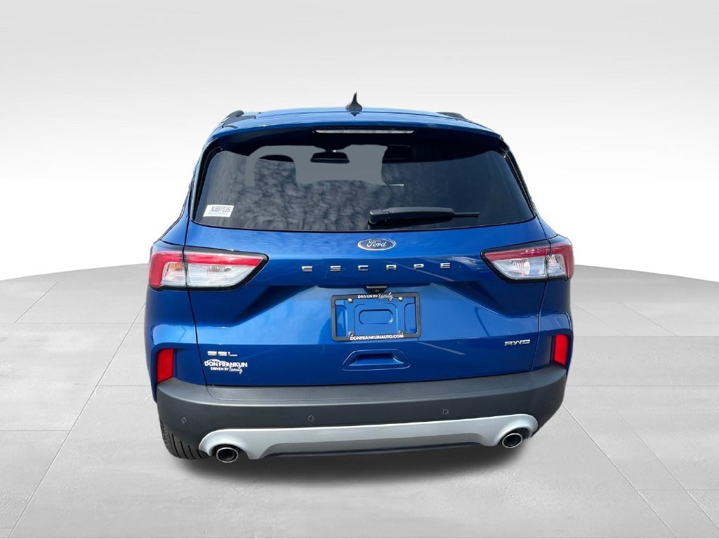 Used 2022 Blue Ford SEL image 4