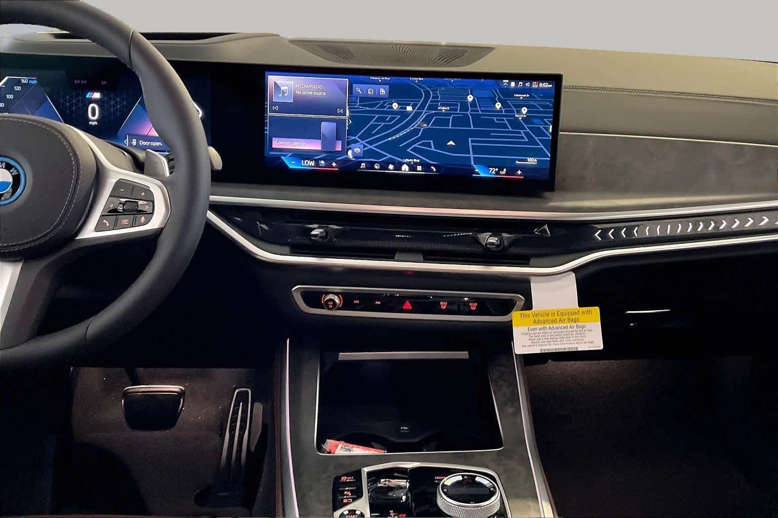 New 2026 Skyscraper Grey Metallic BMW xDrive50e image 6