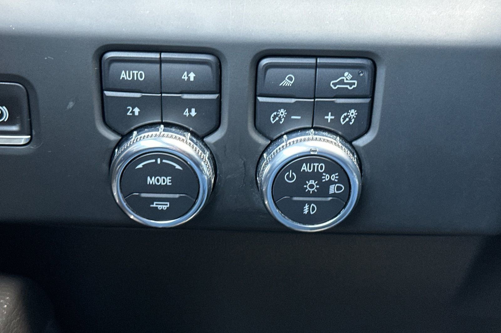 Used 2022 Onyx Black GMC Denali image 35