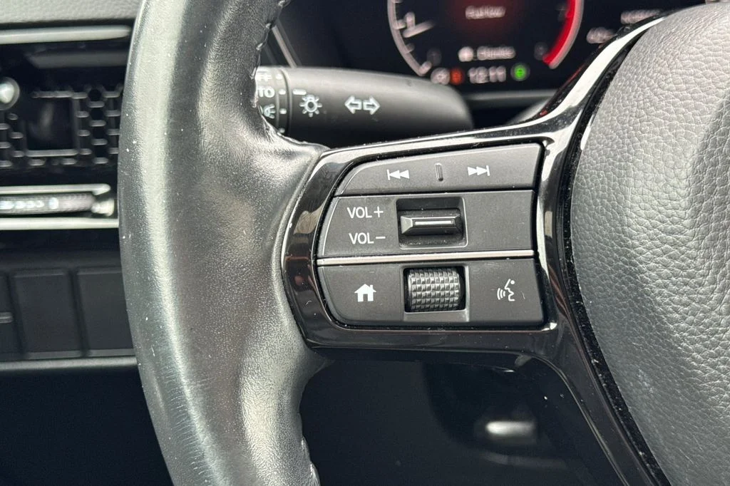 Used 2024  Honda EX-L image 29