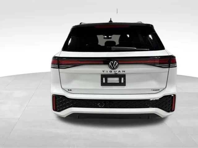 2026 Volkswagen Tiguan SE R-LINE BLACK - Photo 4