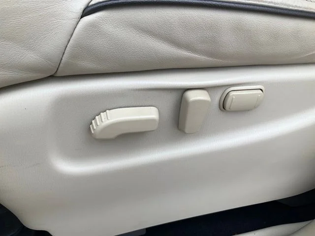 Used 2019 Blue INFINITI LUXE image 8
