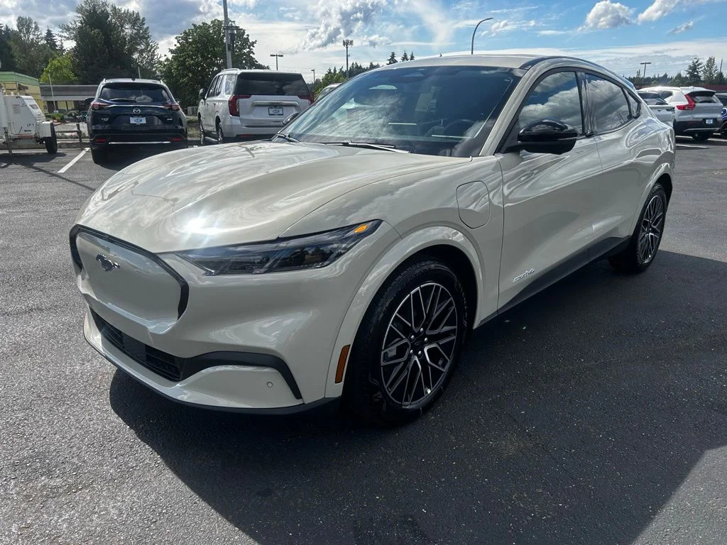 New 2026 Desert Sand Ford Premium image 4