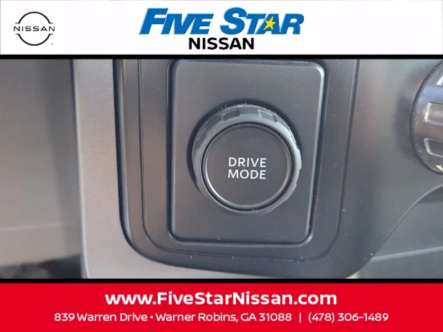 Used 2024 Silver Ford XLT image 23