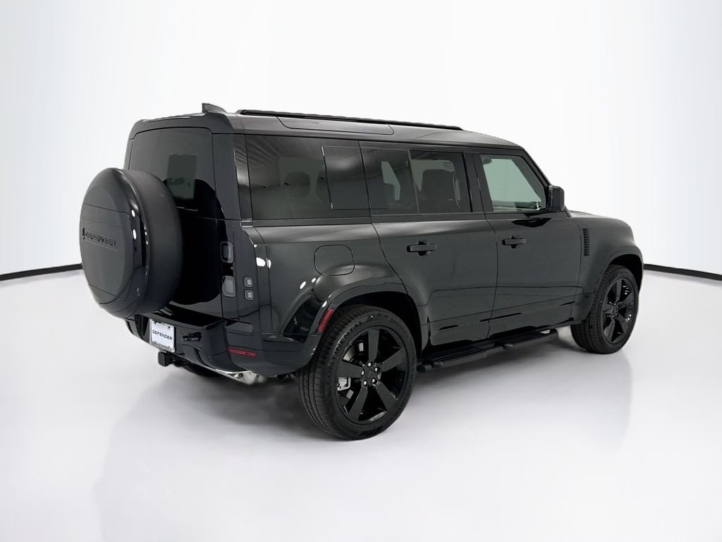 New 2026 Santorini Black LAND ROVER X-Dynamic SE image 5