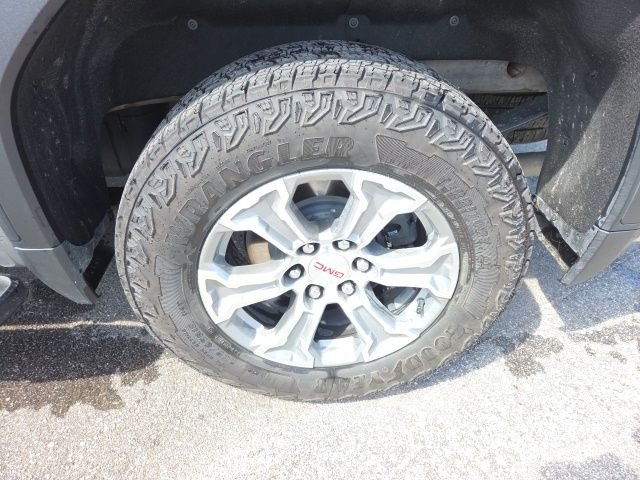 Used 2024 Silver GMC SLE image 10